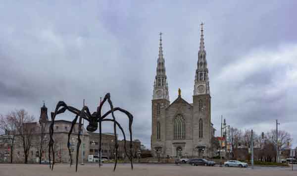 Maman Statue