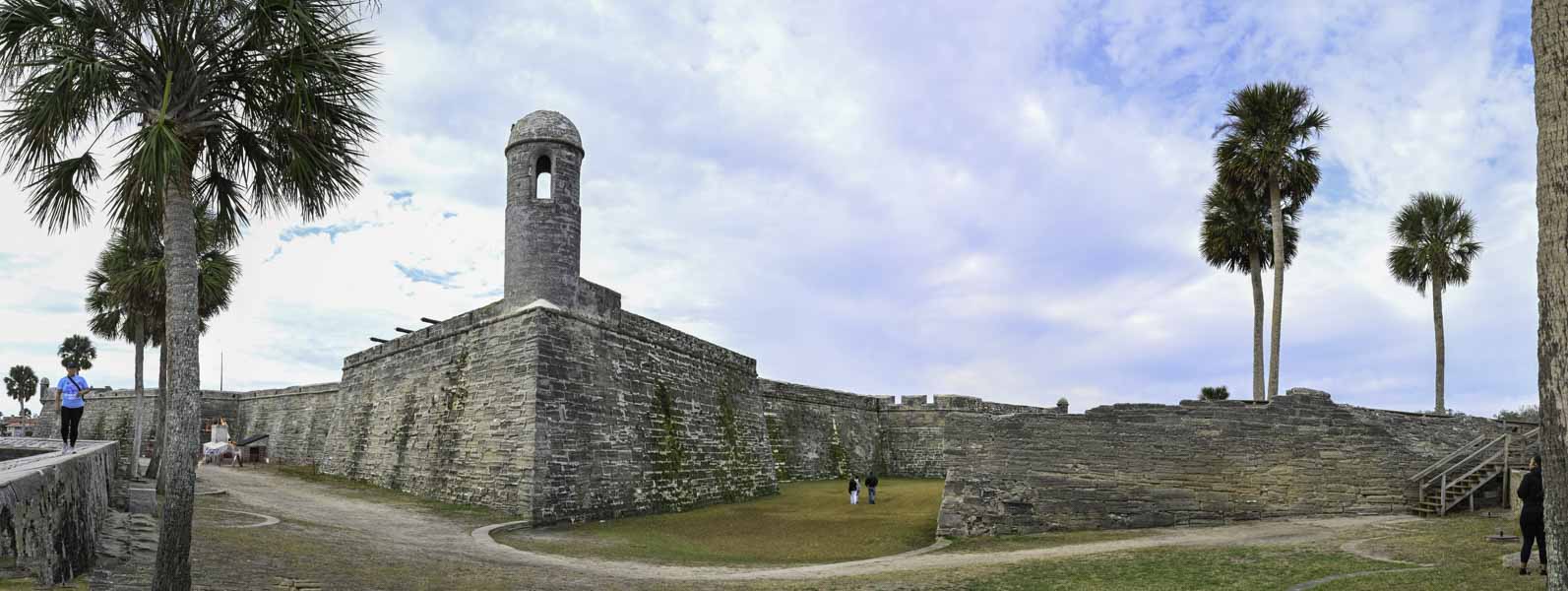 St. Augustine 360�: a bird's-eye view above King St.